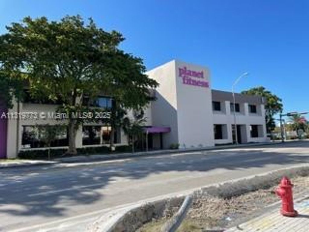 900 NE 125th St out parcel, North Miami, FL 33161