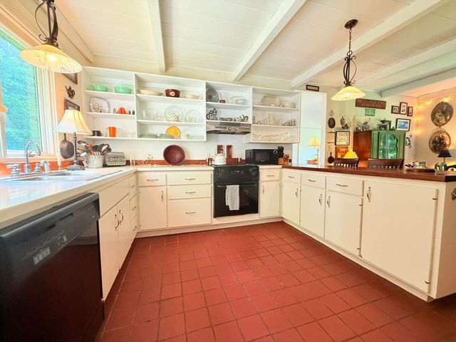 789 Hammond Hill Road, West Windsor, VT 05089
