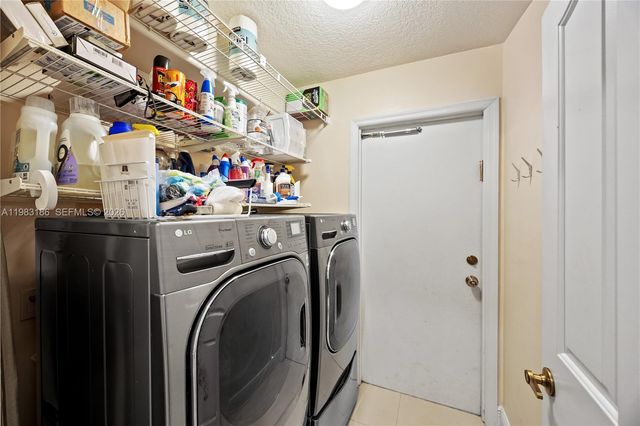 2721 Montevideo Ave, Cooper City, FL 33026