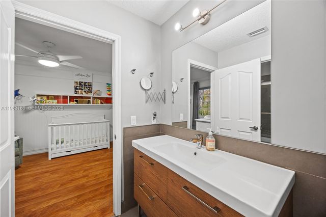 2721 Montevideo Ave, Cooper City, FL 33026