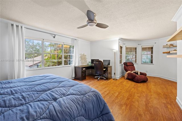 2721 Montevideo Ave, Cooper City, FL 33026