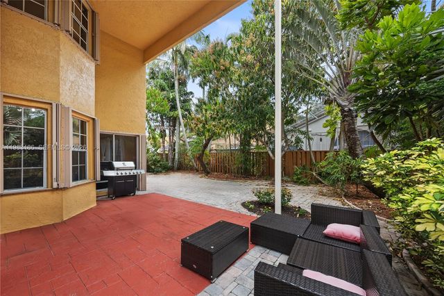 2721 Montevideo Ave, Cooper City, FL 33026