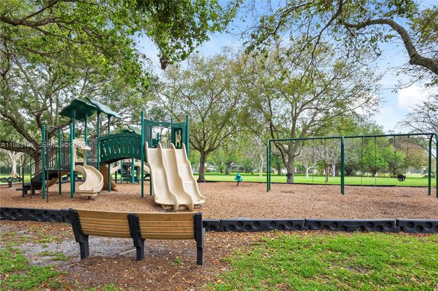 2721 Montevideo Ave, Cooper City, FL 33026