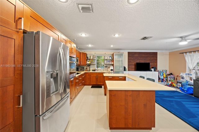 2721 Montevideo Ave, Cooper City, FL 33026