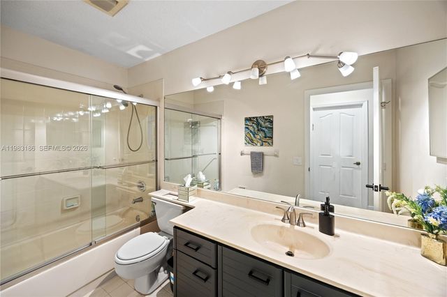 2721 Montevideo Ave, Cooper City, FL 33026