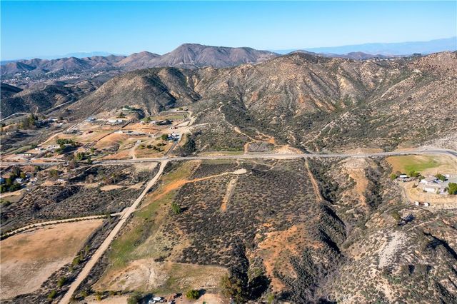 23777 Wildomar Trail, Wildomar, CA 92595