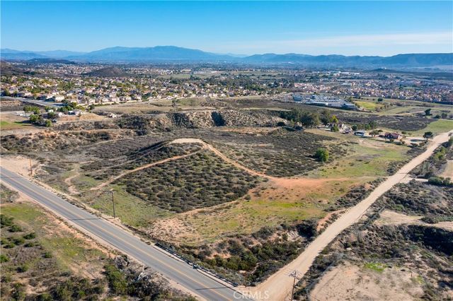 23777 Wildomar Trail, Wildomar, CA 92595