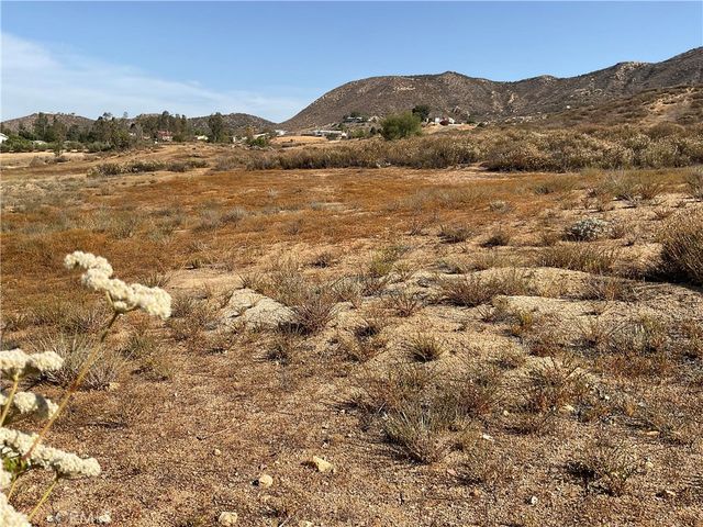 23777 Wildomar Trail, Wildomar, CA 92595
