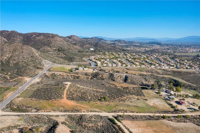 23777 Wildomar Trail, Wildomar, CA 92595
