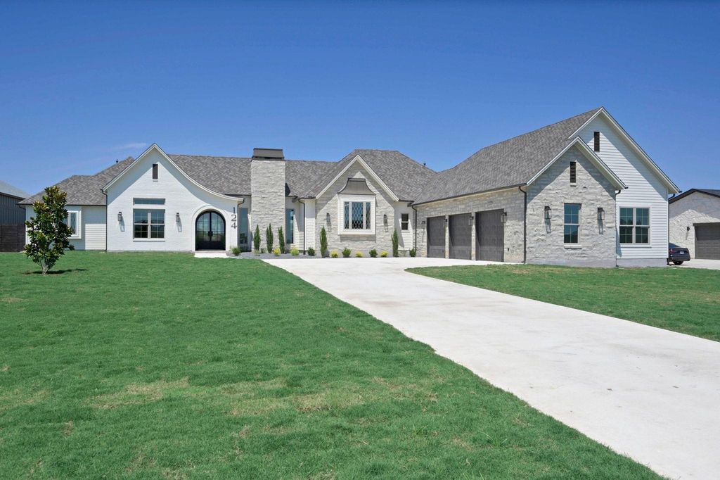 124 Tambra Lea LN, Liberty Hill, TX 78642