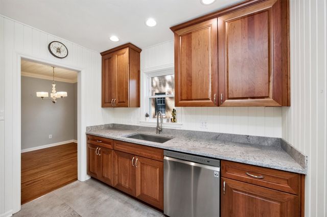4011 Fagen Drive, Des Moines, IA 50310