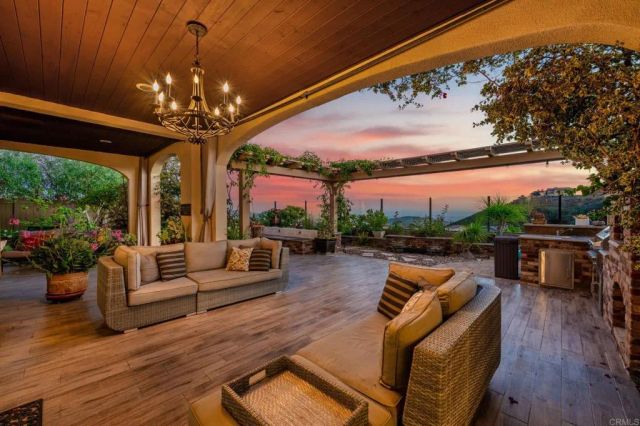 743 Costa Del Sur, San Marcos, CA 92078