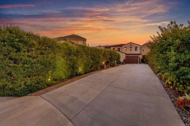 743 Costa Del Sur, San Marcos, CA 92078
