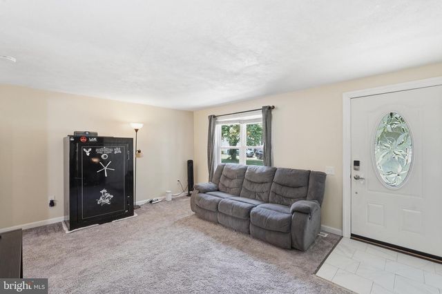 4600 TAYLOR CT, Waldorf, MD 20602