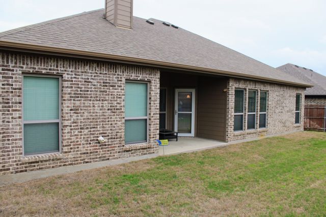 111 Cambridge Street, Waxahachie, TX 75165