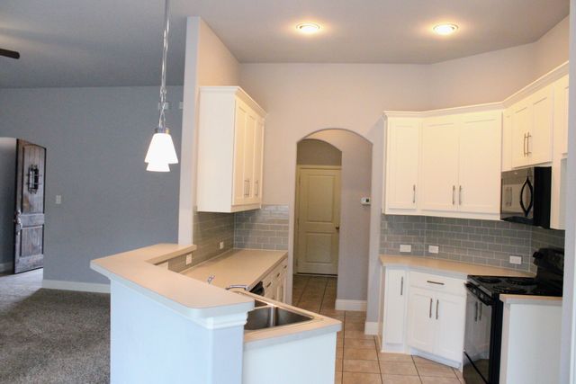 111 Cambridge Street, Waxahachie, TX 75165