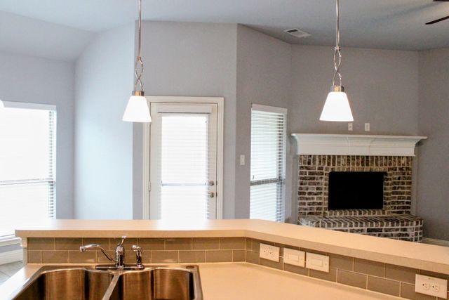 111 Cambridge Street, Waxahachie, TX 75165