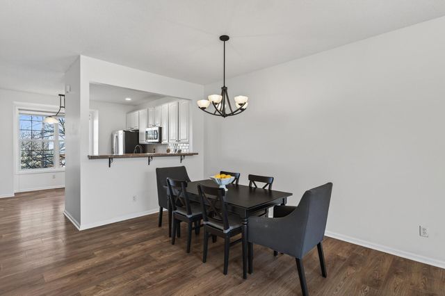 8506 Grove Circle, Shakopee, MN 55379