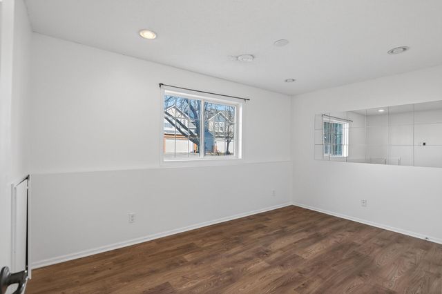 8506 Grove Circle, Shakopee, MN 55379