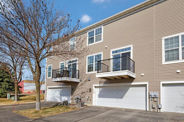 8506 Grove Circle, Shakopee, MN 55379