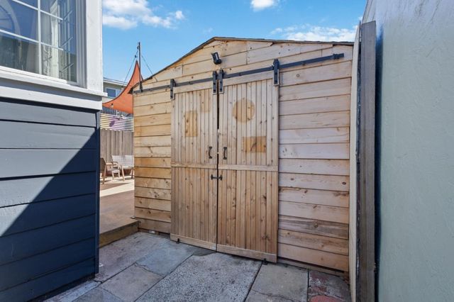 2830 69th Avenue, Oakland, CA 94605