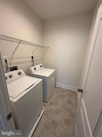 KING AVE, Rosedale, MD 21237