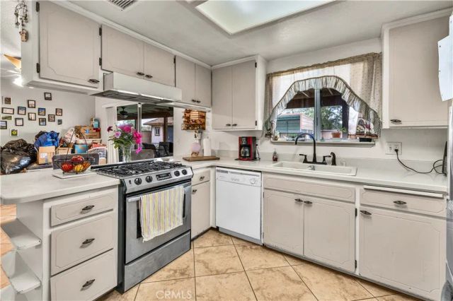 61504 Capilla Drive, Joshua Tree, CA 92252