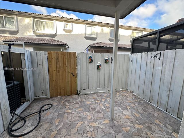 2221 SE 24th Pl 2221, Homestead, FL 33035