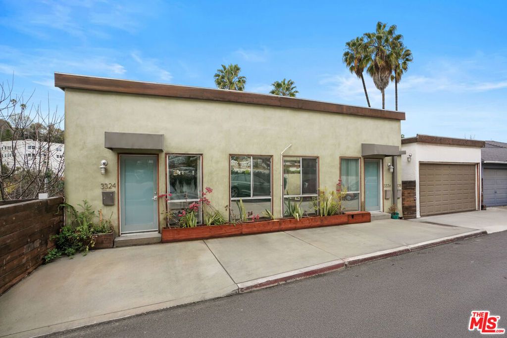 Image 1 of property listing at 3324 Hamilton Way, Los Angeles, CA 90026