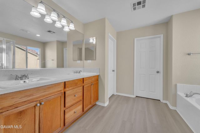 3728 E Avenue Q11, Palmdale, CA 93550