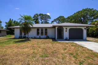 1216 SE Petunia Avenue, Port St Lucie, FL 34952