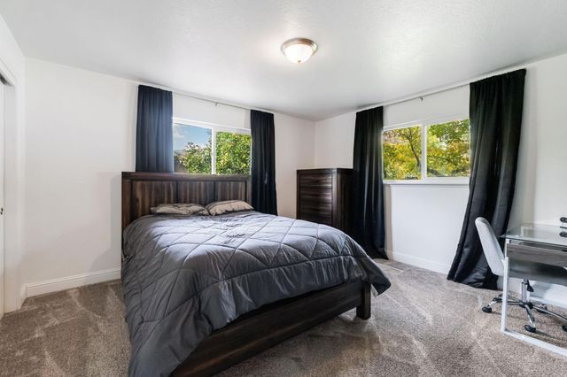 1665 W Barstow Avenue, Fresno, CA 93711