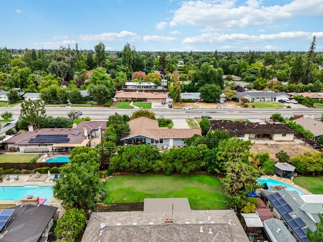 1665 W Barstow Avenue, Fresno, CA 93711