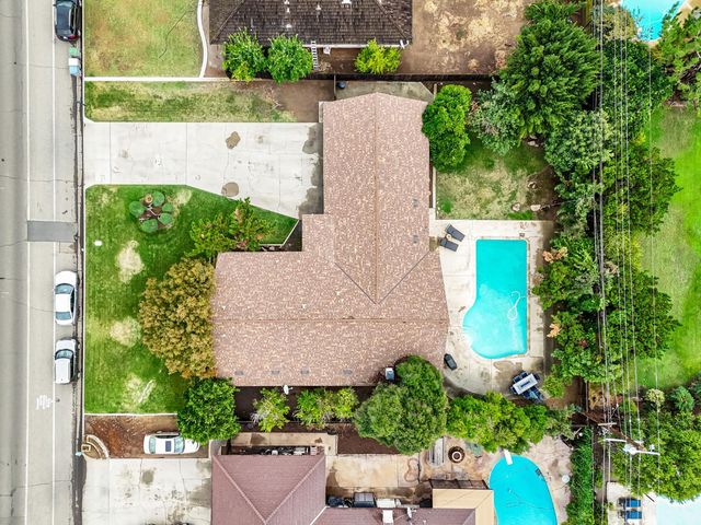 1665 W Barstow Avenue, Fresno, CA 93711