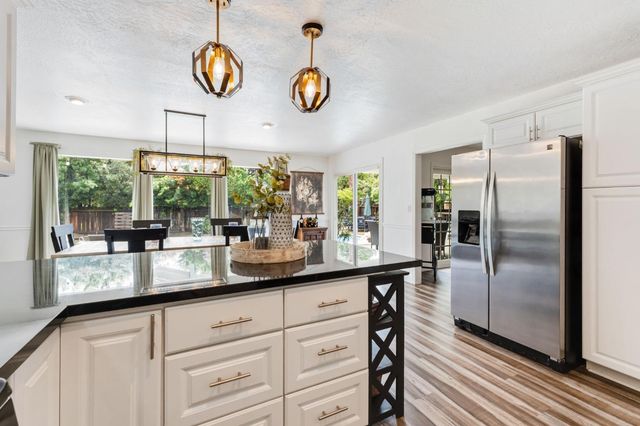 1665 W Barstow Avenue, Fresno, CA 93711