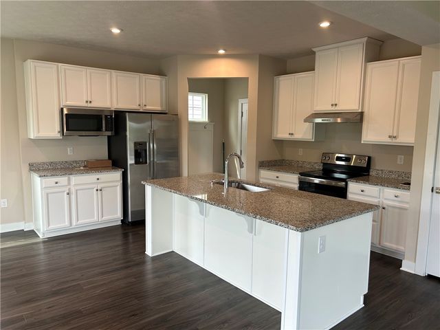 384 Warm Springs Drive, Fairborn, OH 45459