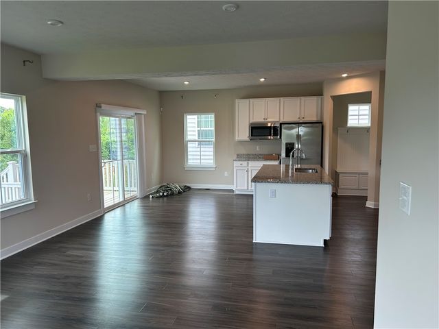 384 Warm Springs Drive, Fairborn, OH 45459