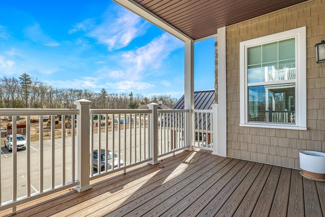 7 Longview Dr Unit 204, Atkinson, NH 03811