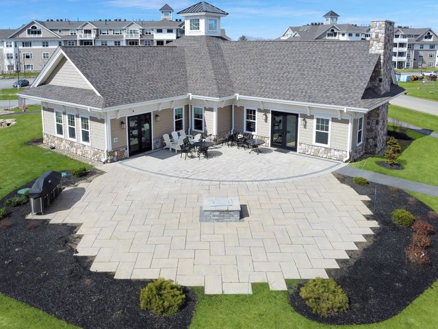 7 Longview Dr Unit 204, Atkinson, NH 03811