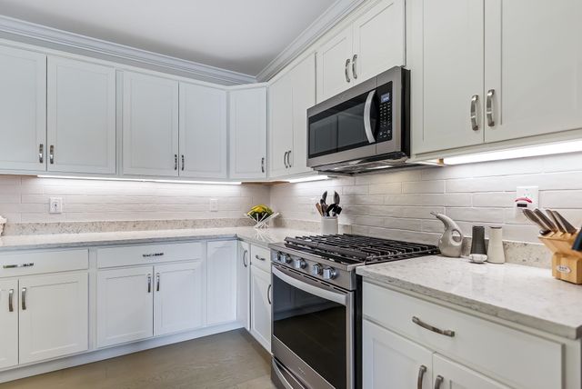 7 Longview Dr Unit 204, Atkinson, NH 03811