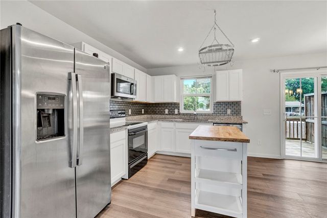 221 Brooklane Court, Easley, SC 29642