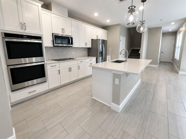 7248 CARRICKBEND LANE, Orlando, FL 32819