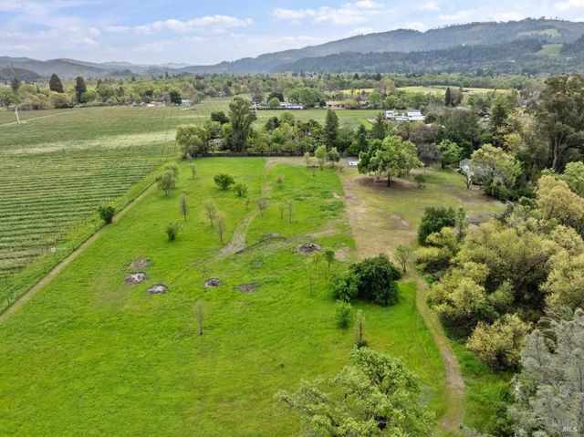 3048 Myrtledale Rd, Calistoga, CA 94515