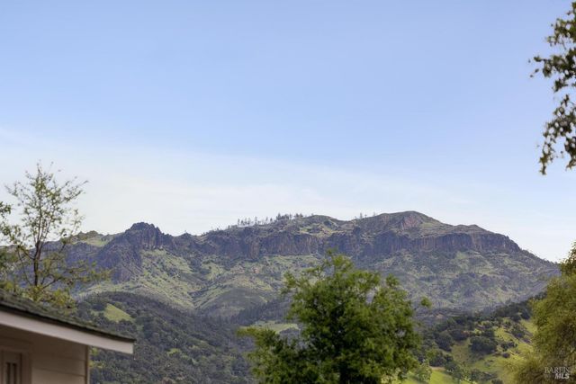 3048 Myrtledale Rd, Calistoga, CA 94515