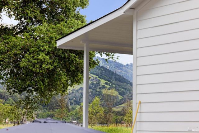 3048 Myrtledale Rd, Calistoga, CA 94515