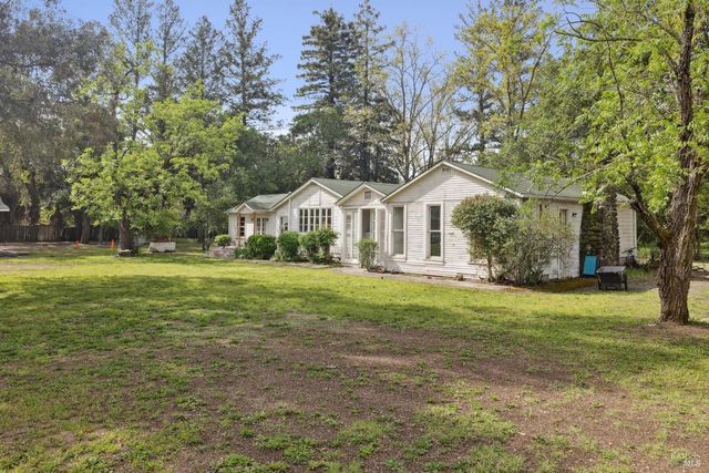 3048 Myrtledale Rd, Calistoga, CA 94515