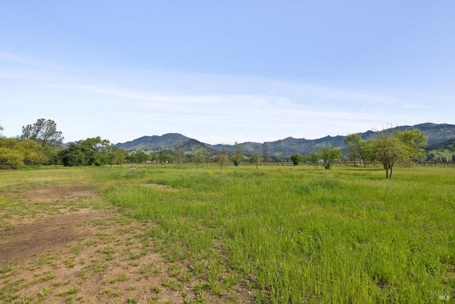 3048 Myrtledale Rd, Calistoga, CA 94515