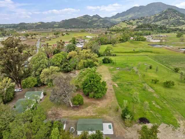 3048 Myrtledale Rd, Calistoga, CA 94515