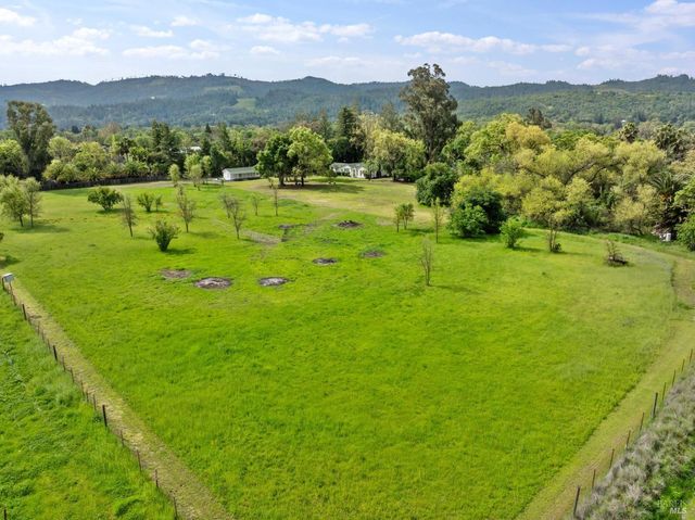 3048 Myrtledale Rd, Calistoga, CA 94515