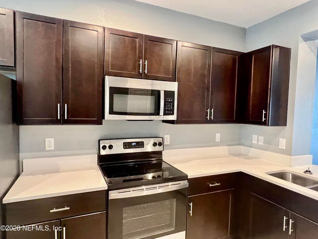 233 ANNIES Place, Jacksonville, FL 32218